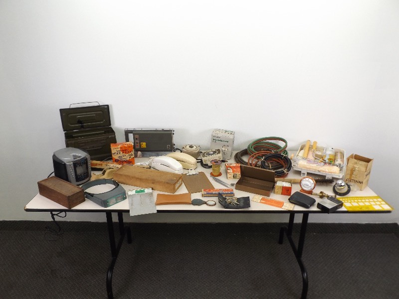 lot 50 image: Large Lot of Misc