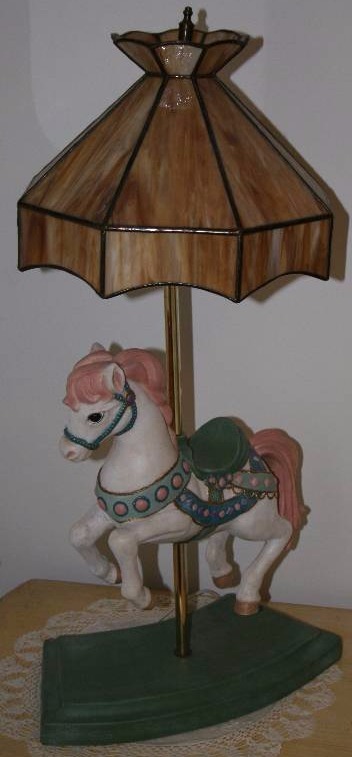 lot 25 image: Horse Lamp