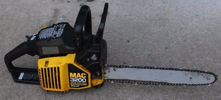 lot 52 image: 14 McCulloch Chainsaw
