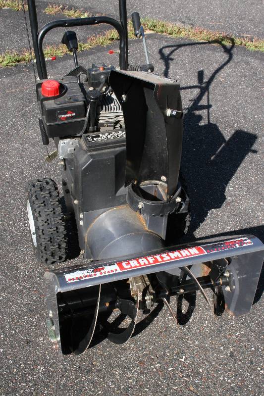 lot 58 image: Snow Blower with Plug-In Electric Start