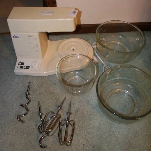 lot 35 image: Standing Mixer
