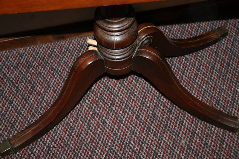 lot 72 image: Folding Table