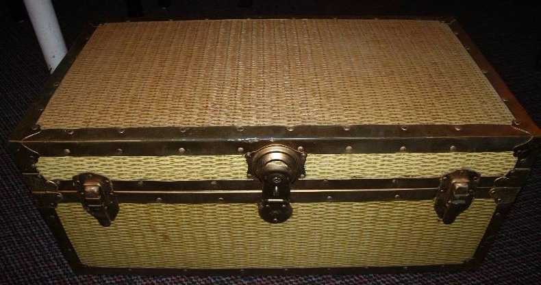 lot 86 image: Vintage Cedar Lined Trunk
