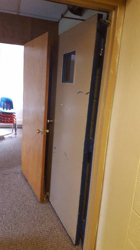 lot 508 image: Lot of 24 Interior Doors from the Third Floor
