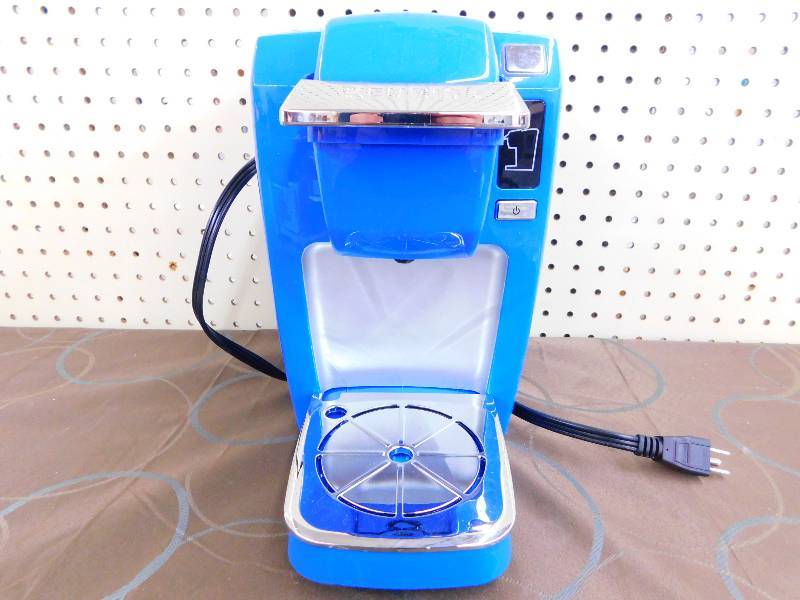 KEURIG K15 BREWER True Blue, MSRP $129.99