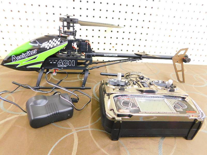 Remote control 22 inch large HELICOPTER, MSRP $233.99 PARTS ONLY