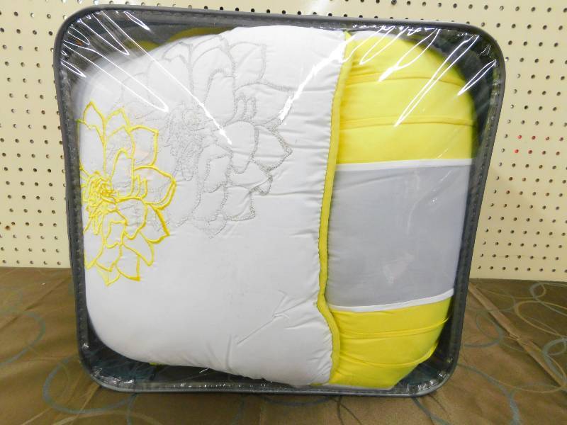 Overbrook by Impressions Duvet Multi FullQueen, MSRP $149.99