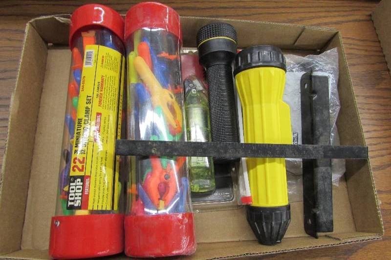 lot 223 image: ELECTRIC SCISSORS FLASHLIGHTS AND SMALL CLAMPS