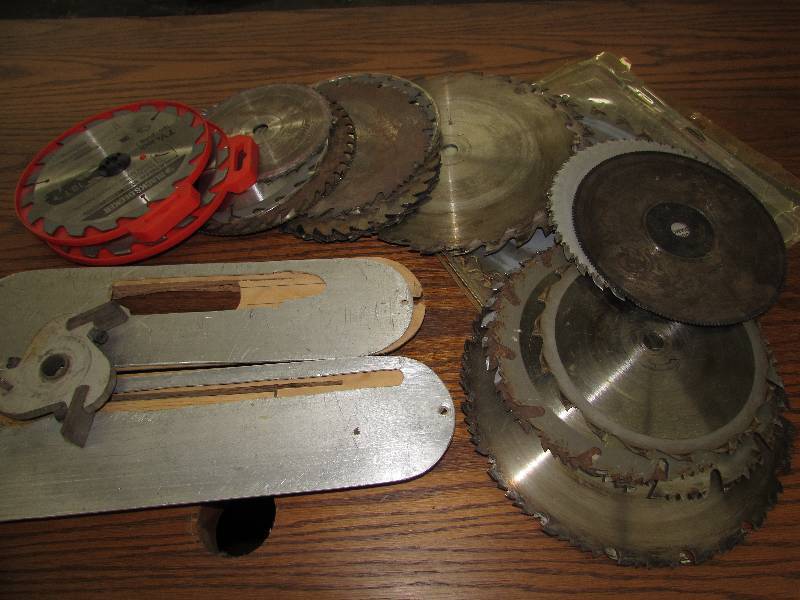 lot 236 image: SAW BLADES, SEVERAL SIZES