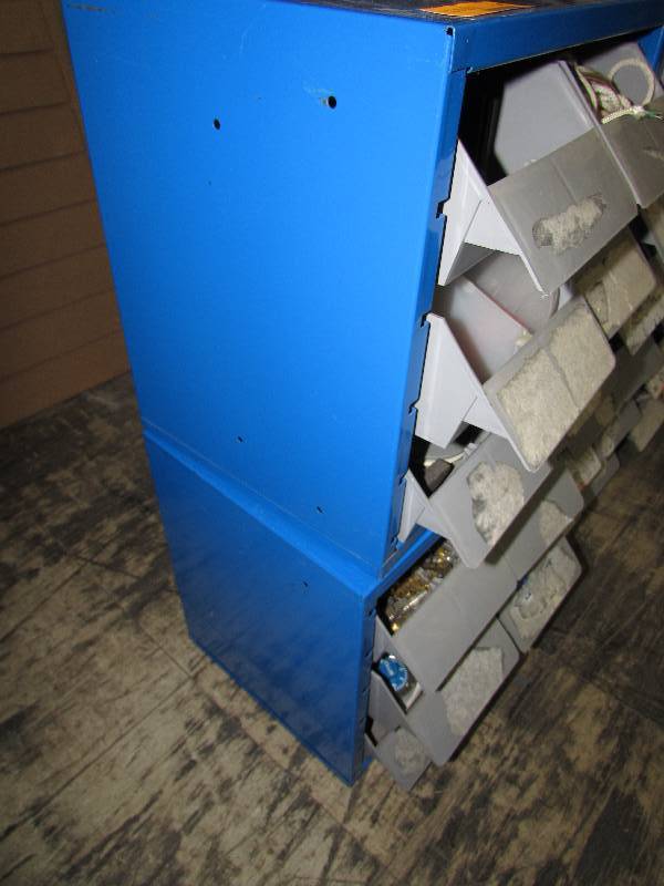 lot 247 image: ORGANIZERS