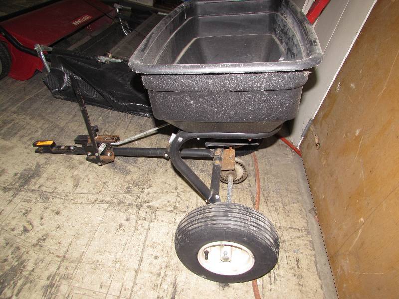 lot 217 image: CRAFTSMAN PULL BEHIND SPREADER