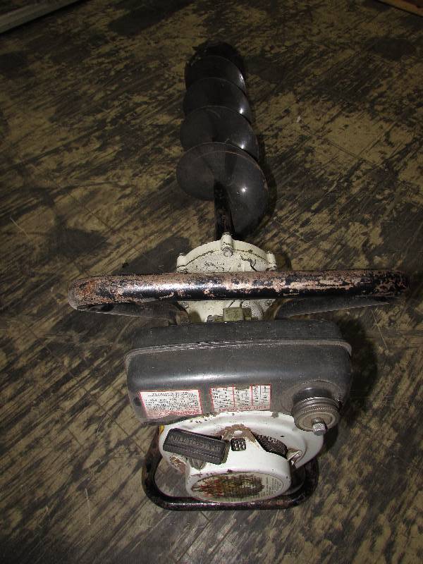 lot 275 image: JIFFY ICE DRILL  AUGER