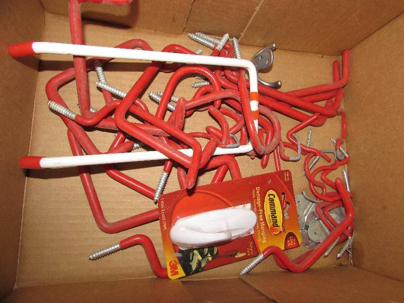 lot 277 image: STORAGE HOOKS