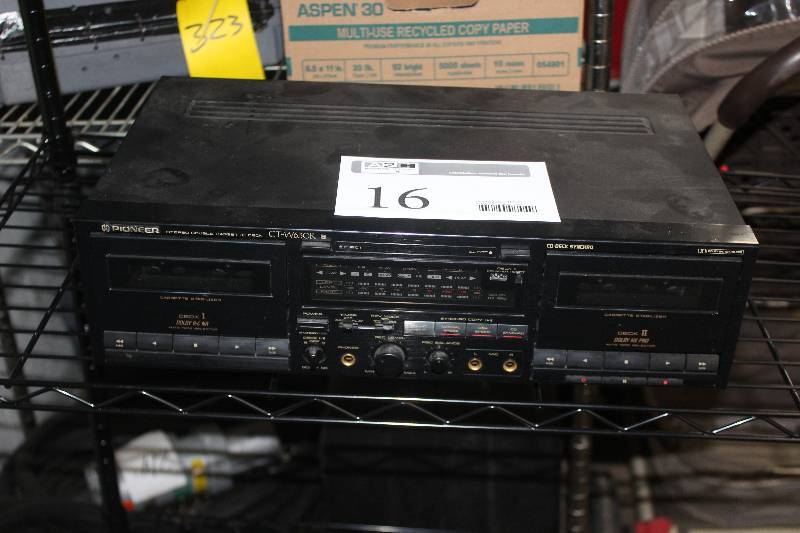 lot 16 image: Pioneer CT-W630R Stereo Double Cassette Deck