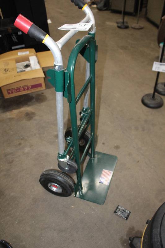 lot 45 image: 4-Wheel Hand Truck