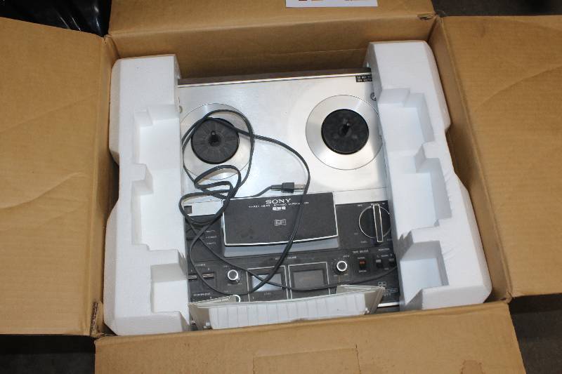 lot 12 image: Sony 3-Head Stereo Tapecorder Reel-to-Reel Tape Recorder Player