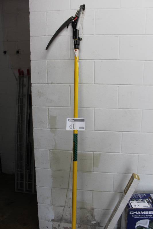 lot 41 image: Seymour Contractor Grade Tools The Professional Tree Saw