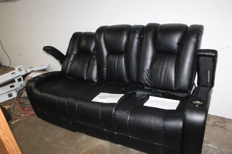lot 23 image: Black Leather Theatre Couch Recliner w Power Center