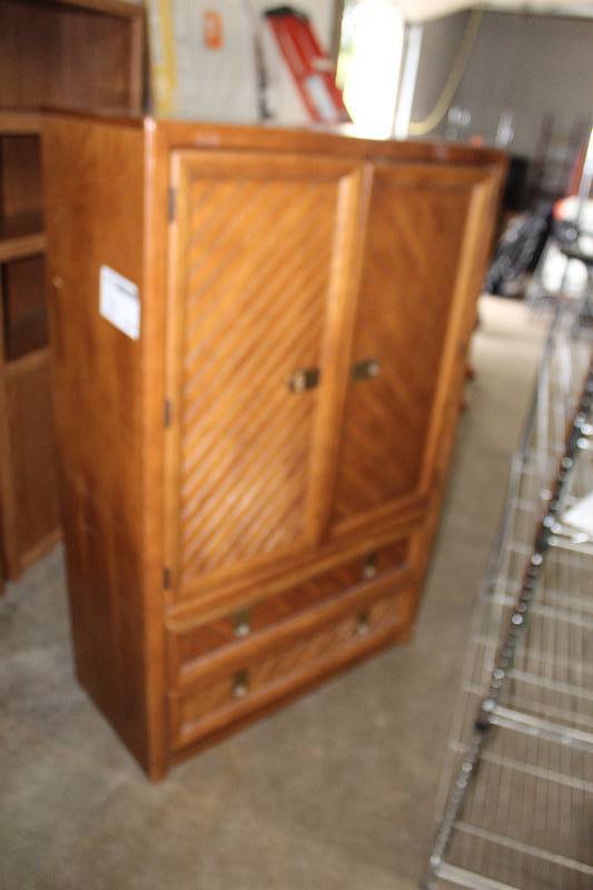lot 25 image: 2-Door 4-Drawer 2-Shelf Wood Cabinet