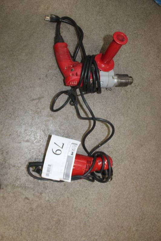 lot 79 image: Milwaukee Tools Magnum Holeshooter, Milwaukee Tools 38in. Reversing Drill