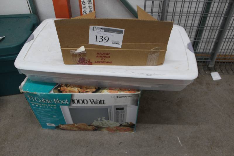lot 139 image: Misc Realty Equipment Includes Signs, Flyer Holders, And More