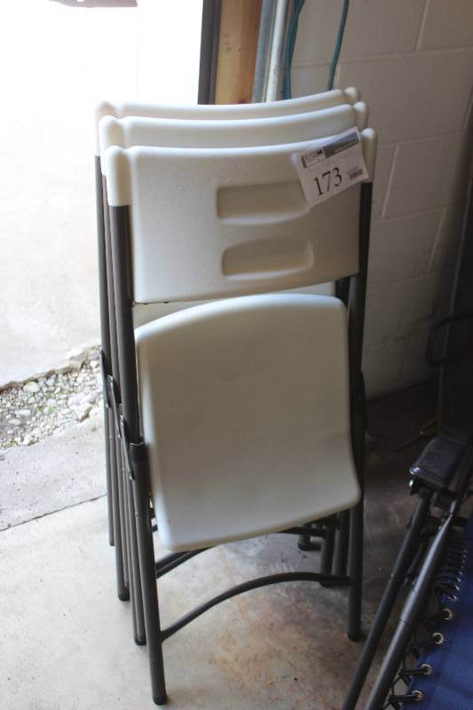 lot 173 image: Lot of (4) Plastic Folding Chair