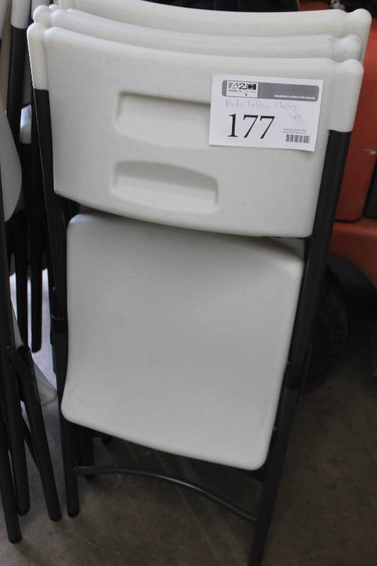 lot 177 image: Lot of (4) Plastic Folding Chairs