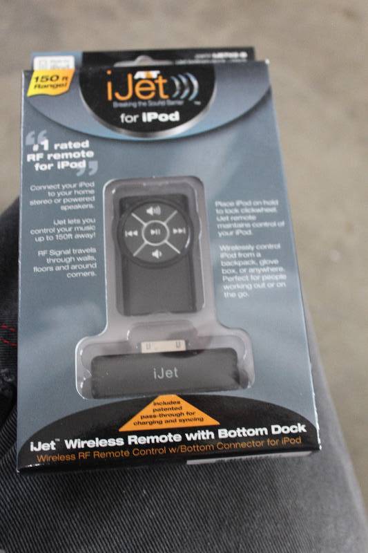 lot 193 image: iJet For iPod Music Dock w Wireless Remote