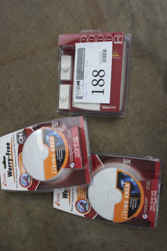 lot 188 image: Doorbell Kit, 2-Kidde Smoke Alarm
