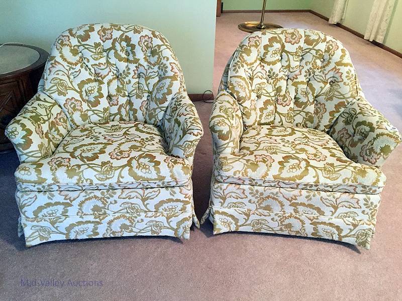 lot 31 image: Chairs
