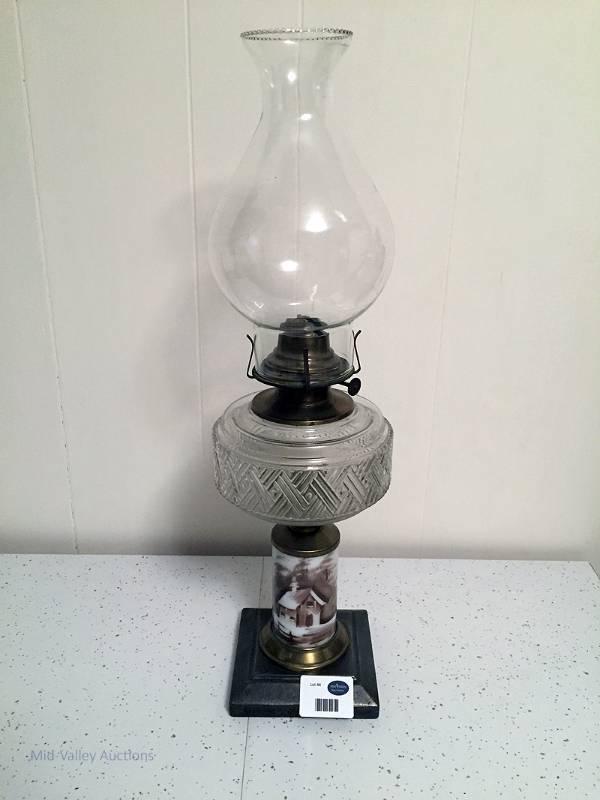 lot 44 image: Hurricane Oil Lamp