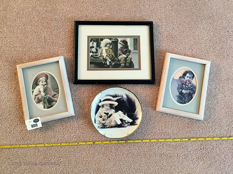 lot 92 image: Set of 4 Kim Anderson items