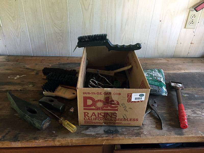 lot 145 image: Box of tools 3