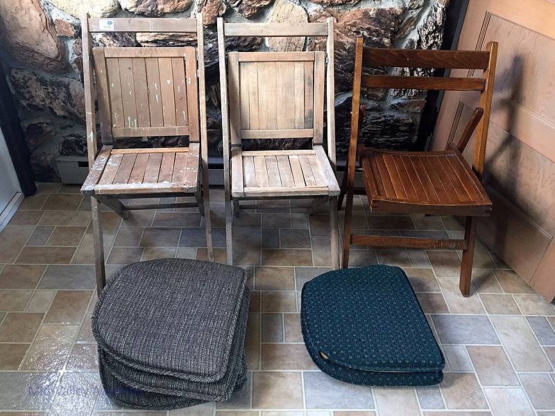 lot 179 image: Wood chairs & seat cushions