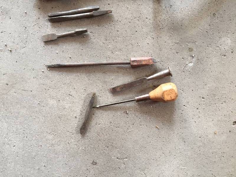 lot 183 image: Vintage hand tools 2