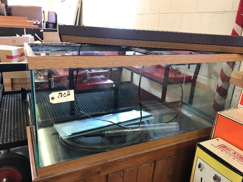75 GALLON FISH TANK