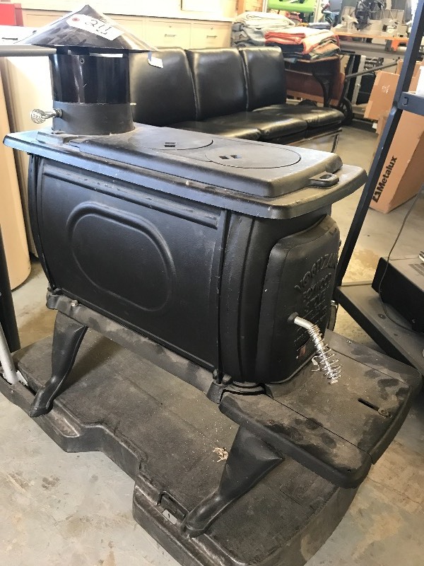 WOOD STOVE  HEATER