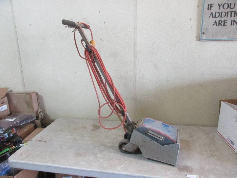 Rug doctor attachment