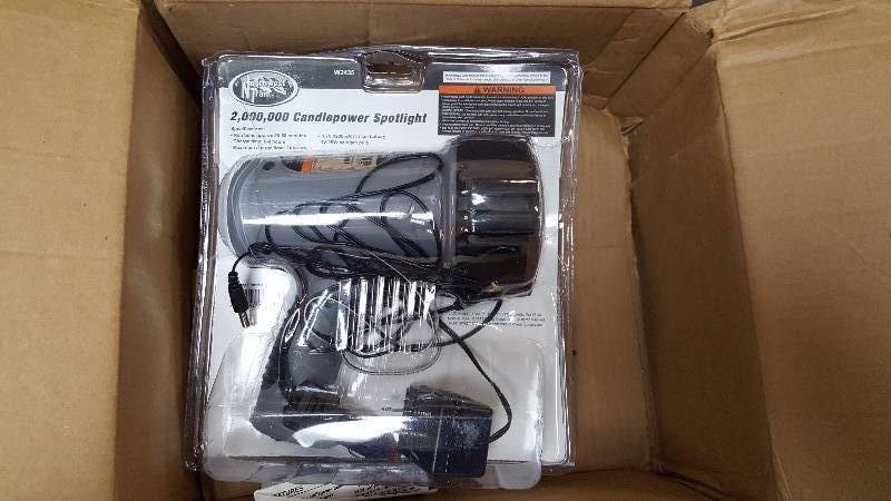 Performance Tool 2M Li-Ion Rechargeable Spotlight
