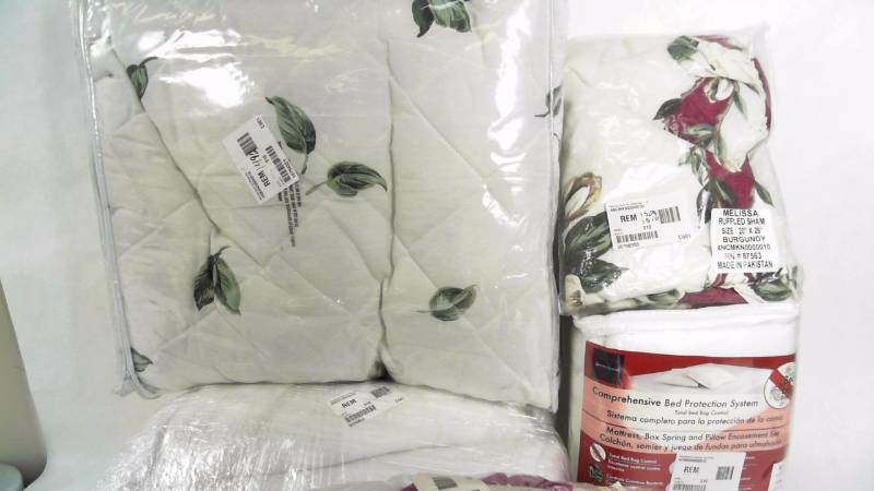 5pc. Bedding & Pillow Bundle