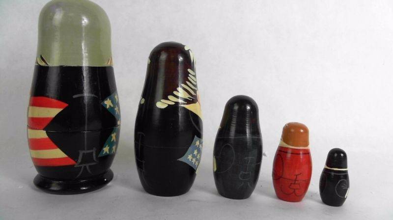 5 pc. AUTHENTIC MODELS US PRESIDENTS RUSSIAN DOLLS  DOLL HAND PAINTED CLINTON