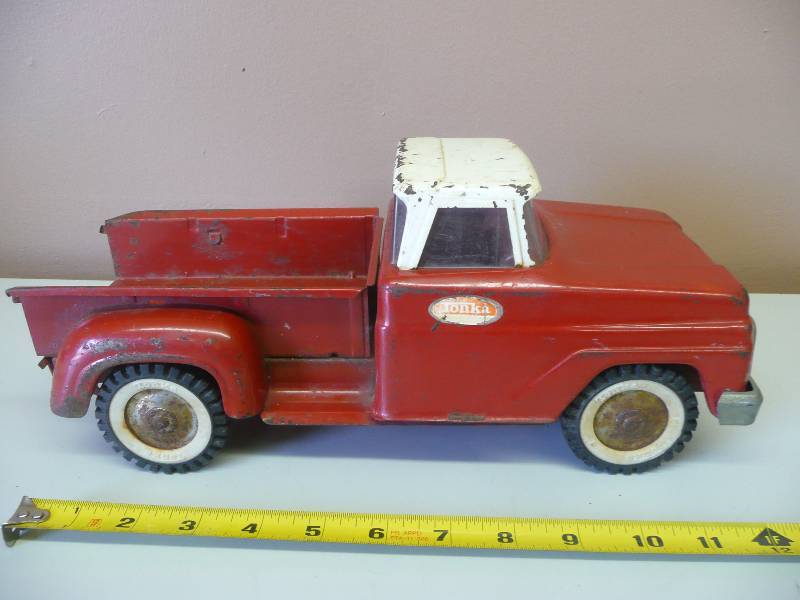 lot 36 image: VINTAGE TONKA PICK-UP TRUCK - See Pictures