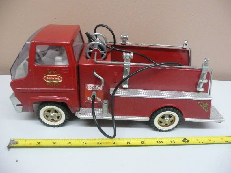 lot 67 image: Tonka Toys Gas Turbine Pumper Fire Truck - SEE PICTURES
