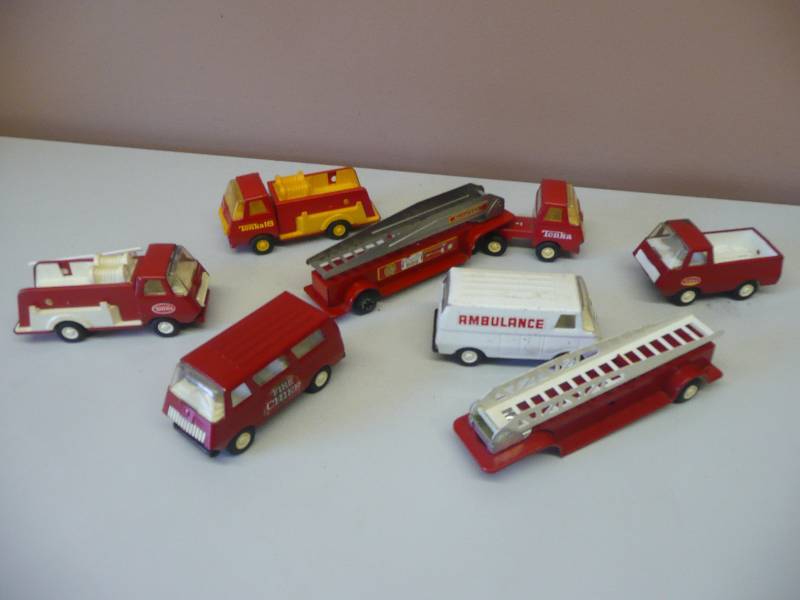 lot 71 image: VINTAGE TONKA FIRE & 1ST RESPONDER COLLECTION - VERY COOL - SEE PICTURES