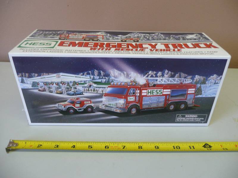 lot 86 image: HESS - EMERGENCY TRUCK - STILL IN BOX - SEE PICTURES