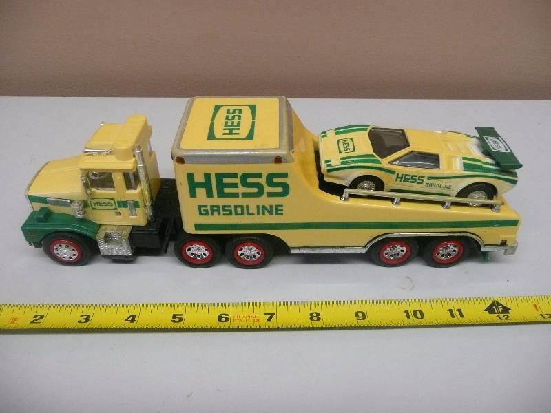 lot 108 image: VINTAGE HESS - HESS GASOLINE SEMI WITH CAR - SEE PICTURES