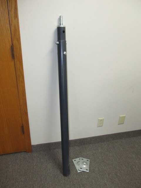 lot 30 image: Heavy Duty Pole Jack