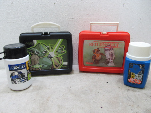 lot 43 image: 2 Star Wars Lunch Boxes wThermoses