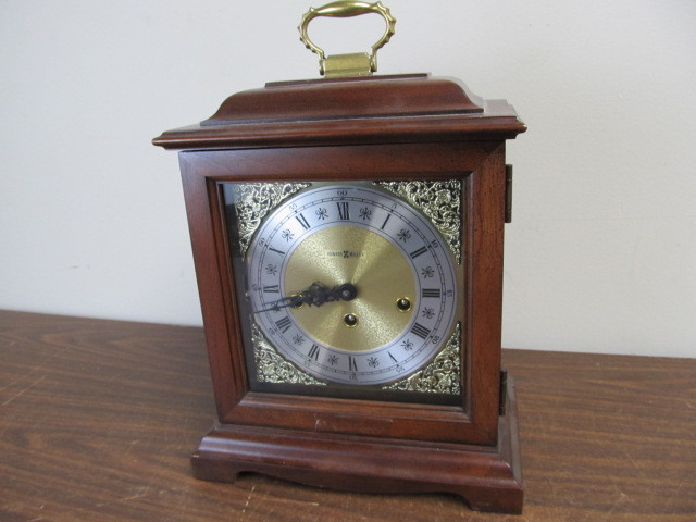 lot 51 image: Vintage HOWARD MILLER Mantle Clock