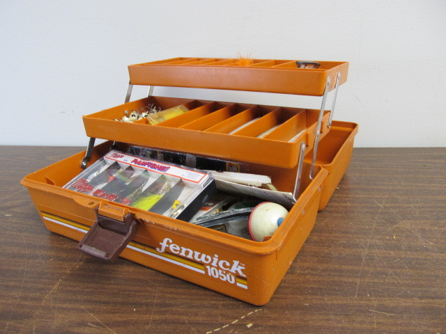 lot 72 image: Fenwick Tackle Box wTackle